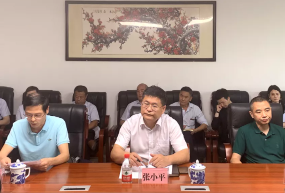 張小平、吳隼一行蒞臨吉安長(zhǎng)運(yùn)、吉安公交檢查指導(dǎo)工作