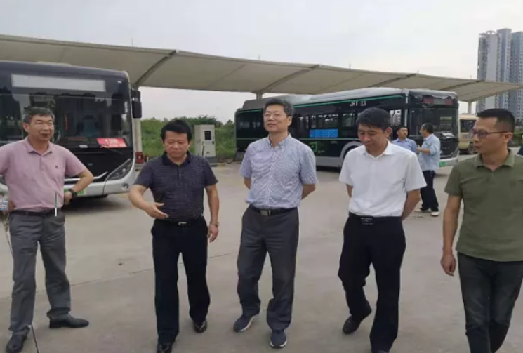 省交通廳安委會督查組督導(dǎo)吉安長運、吉安公交安全生產(chǎn)工作