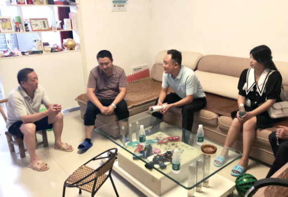 撫州長運(yùn) 樂安欣達(dá)公交開展駕駛員家訪活動(dòng)