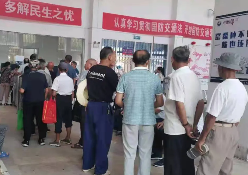 景德鎮(zhèn)長運(yùn)：浮梁長運(yùn)老年公交卡年審、換證工作全面展開