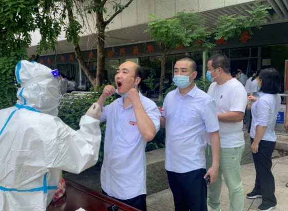 都市城際公交：落實(shí)疫情主體責(zé)任 開(kāi)展免費(fèi)核酸檢測(cè)