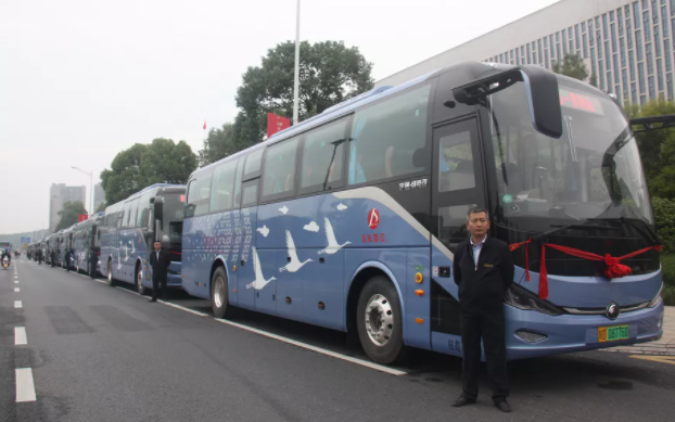 胡維泉出席吉安長運(yùn)、公交旅游巴士直通專線開通儀式并致辭