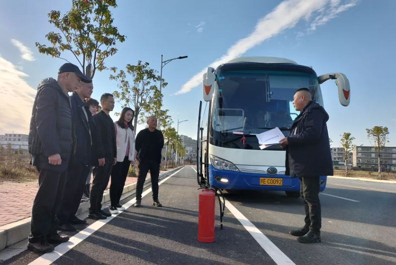 鄱陽(yáng)長(zhǎng)運(yùn) 客運(yùn)分公司開展消防安全應(yīng)急演練