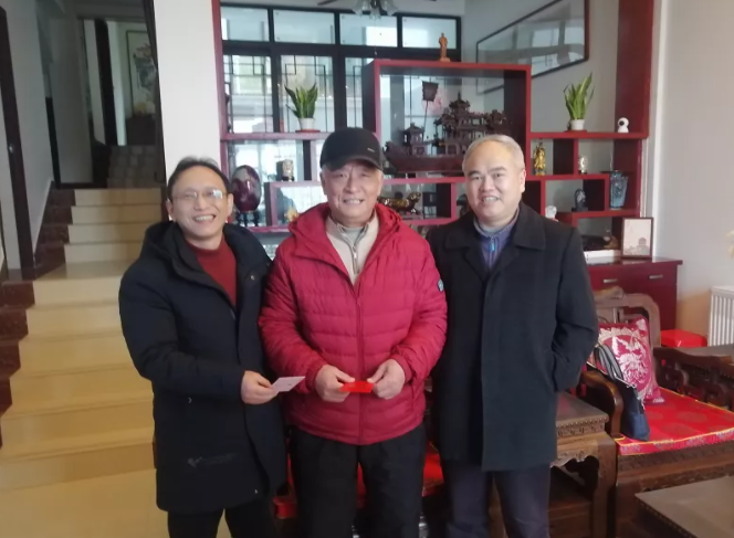 戴豪贛、劉志堅一行走訪慰問公司老黨員、老干部