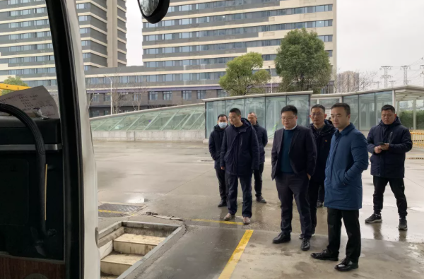 劉磊檢查都市城際公交、鄱陽長(zhǎng)運(yùn)安全生產(chǎn)工作