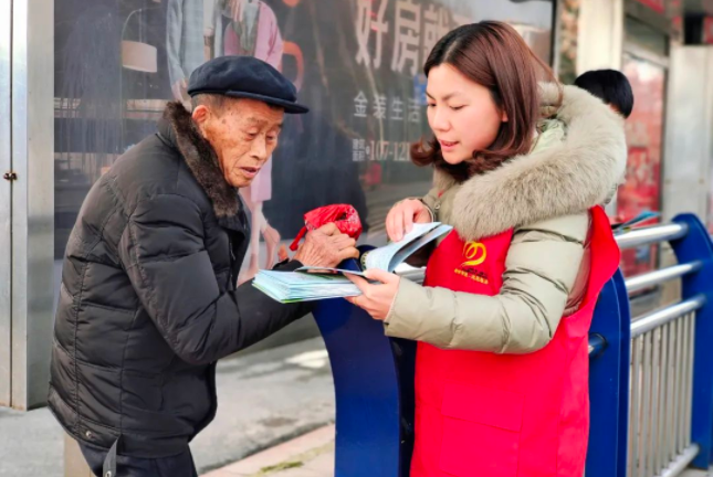 新余公交 黨建+志愿服務 助力文明創(chuàng)建