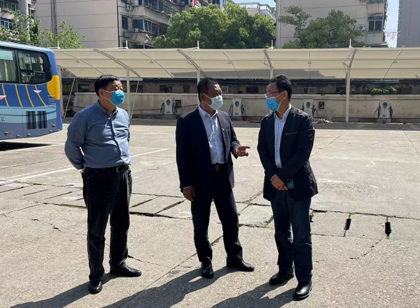 穆孫祥深入都市城際公交、長運出租督導(dǎo)疫情防控工作