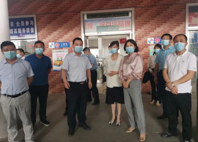 九江長運(yùn)  武寧縣領(lǐng)導(dǎo)考察德安鎮(zhèn)村公交改造項目