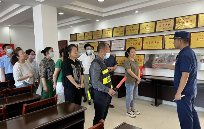 九江長運  德安公司開展2022年度安全生產(chǎn)月消防應(yīng)急疏散演練