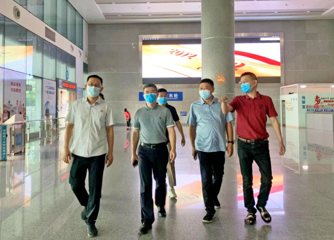 都市城際公交：南昌交通集團(tuán)綜治安全組檢查南昌長(zhǎng)途汽車(chē)西站疫情防控等工作