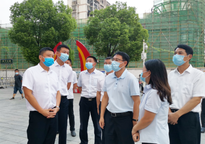 江新洪一行深入南昌長(zhǎng)途汽車(chē)站督導(dǎo)疫情防控、文明創(chuàng)建工作 占梁陪同