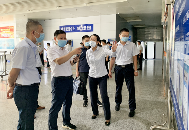 都市城際公交：市交通局、市道路運(yùn)輸服務(wù)中心領(lǐng)導(dǎo)督導(dǎo)南昌長(zhǎng)途汽車(chē)西站疫情防控工作