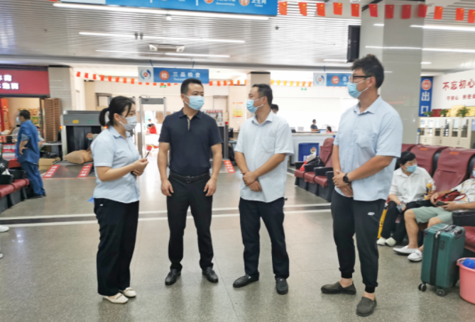 王曉深入都市城際公交、長運(yùn)物業(yè)督導(dǎo)國慶期間安全生產(chǎn)等工作