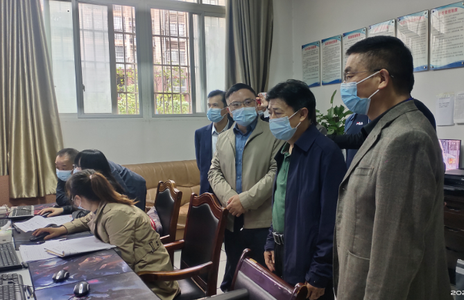 省交通運(yùn)輸廳領(lǐng)導(dǎo)督導(dǎo)新余長(zhǎng)運(yùn)安全生產(chǎn)工作