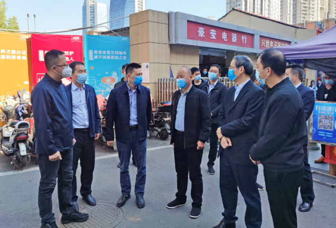 黃俊深入長運物業(yè)督導(dǎo)安全生產(chǎn)、疫情防控工作