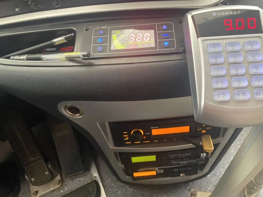 撫州長(zhǎng)運(yùn):FM93.5南豐之聲廣播走進(jìn)南豐城鄉(xiāng)公交