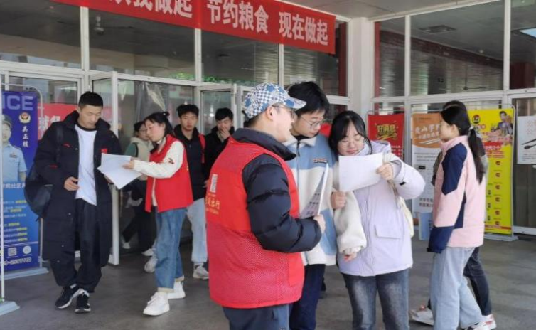 黃山長(zhǎng)運(yùn):全面推廣校園直通車(chē)服務(wù)