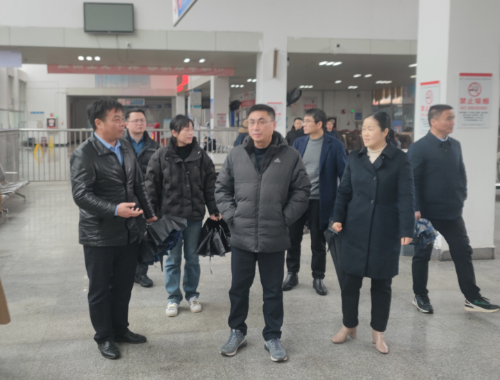 撫州長運 省交通運輸廳領(lǐng)導(dǎo)檢查宜黃分公司2024年春運工作