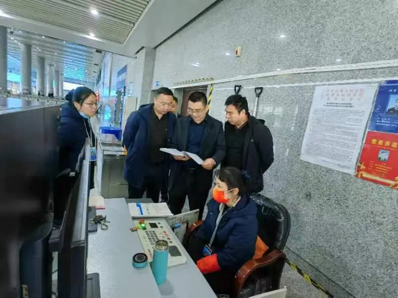 都市城際公交:開(kāi)展清明節(jié)前安全生產(chǎn)大檢查